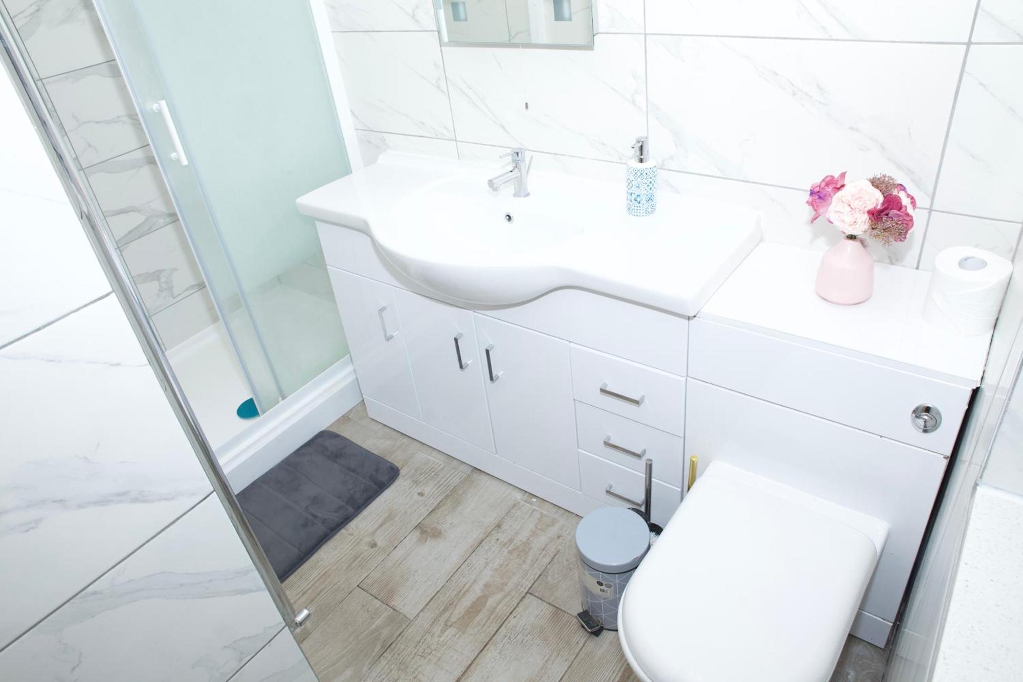 Spacious Modern 2 Bed Flat In City Centre Ридинг Экстерьер фото