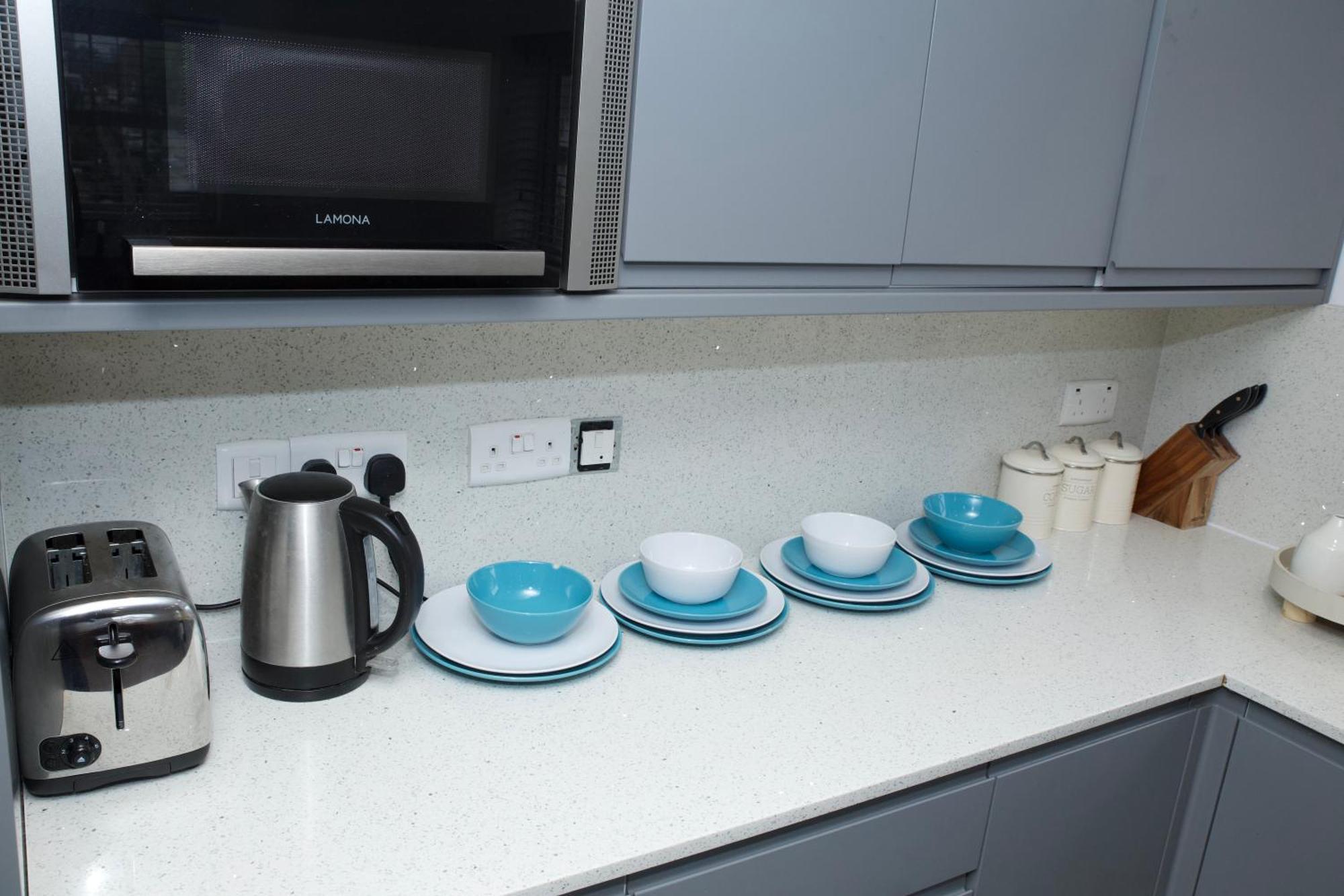 Spacious Modern 2 Bed Flat In City Centre Ридинг Экстерьер фото