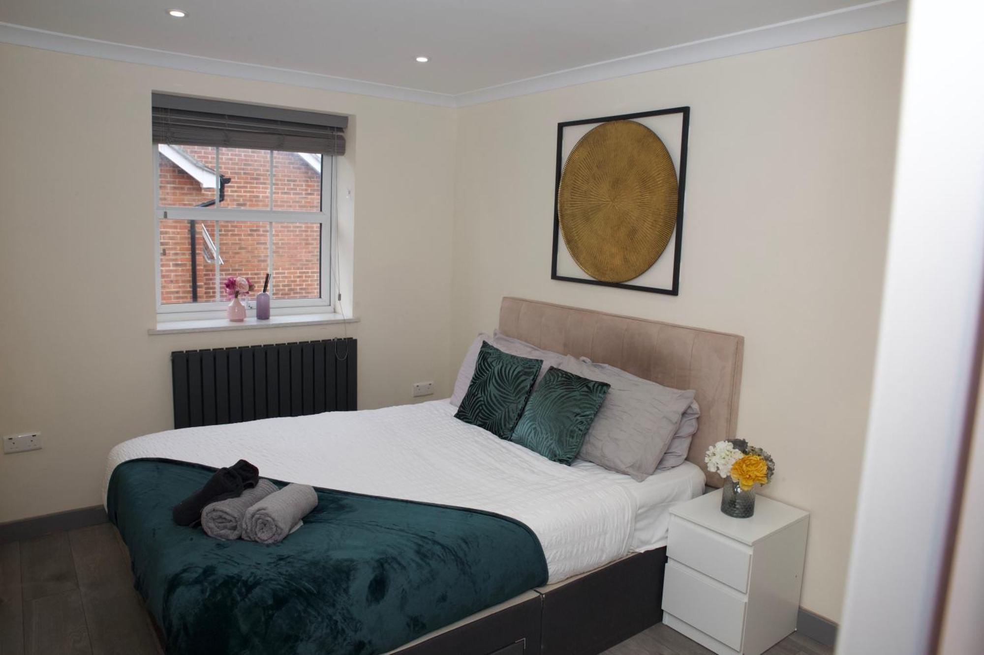 Spacious Modern 2 Bed Flat In City Centre Ридинг Экстерьер фото